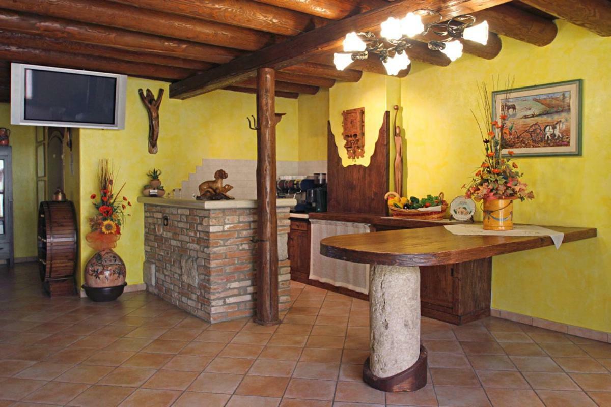 All'Albaro Agriturismo Salizzole Exterior photo